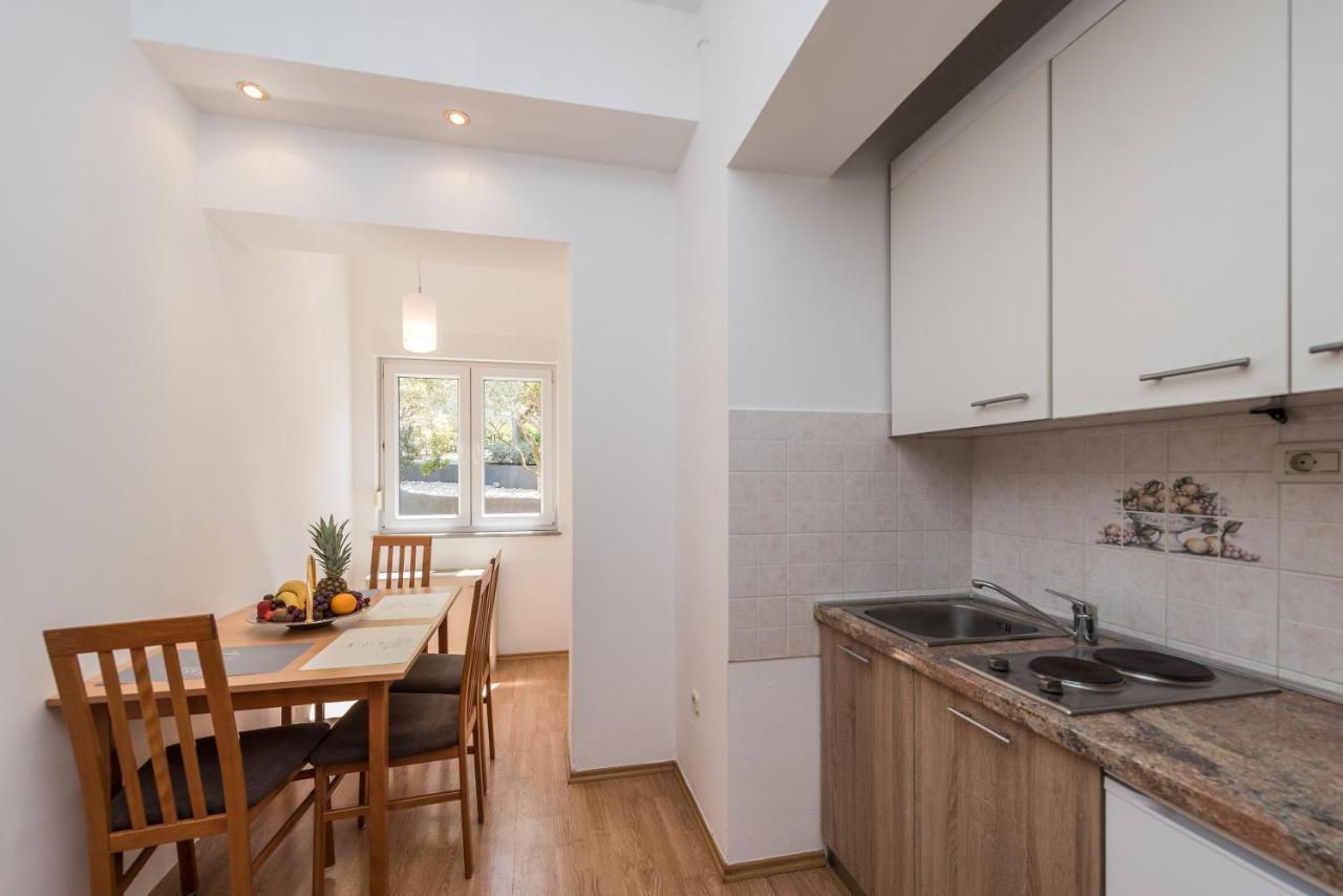 טרוגיר Villa Mihaela מראה חיצוני תמונה
