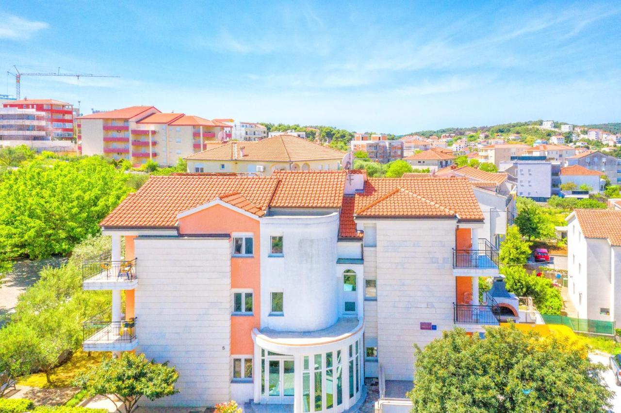 טרוגיר Villa Mihaela מראה חיצוני תמונה