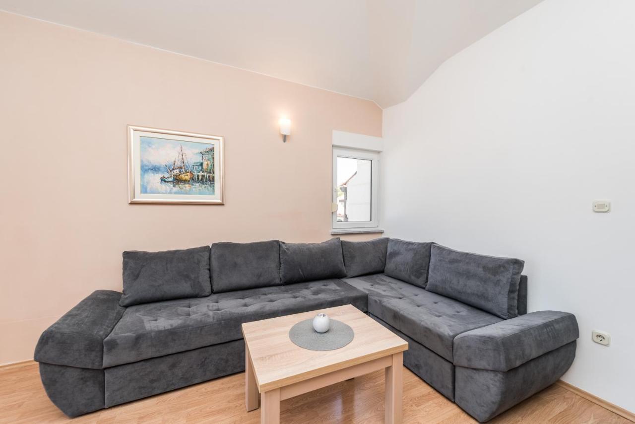 טרוגיר Villa Mihaela מראה חיצוני תמונה