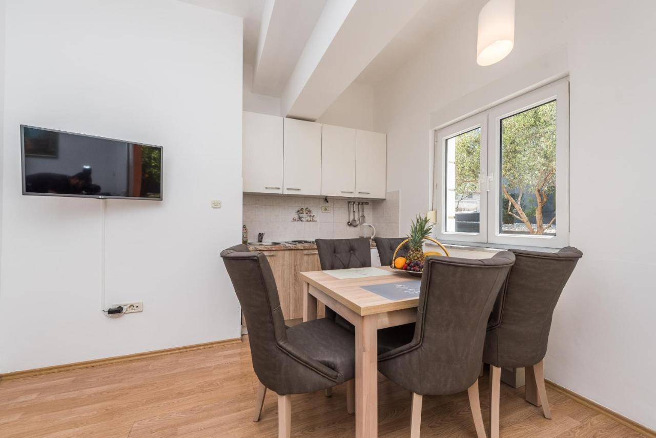 טרוגיר Villa Mihaela מראה חיצוני תמונה