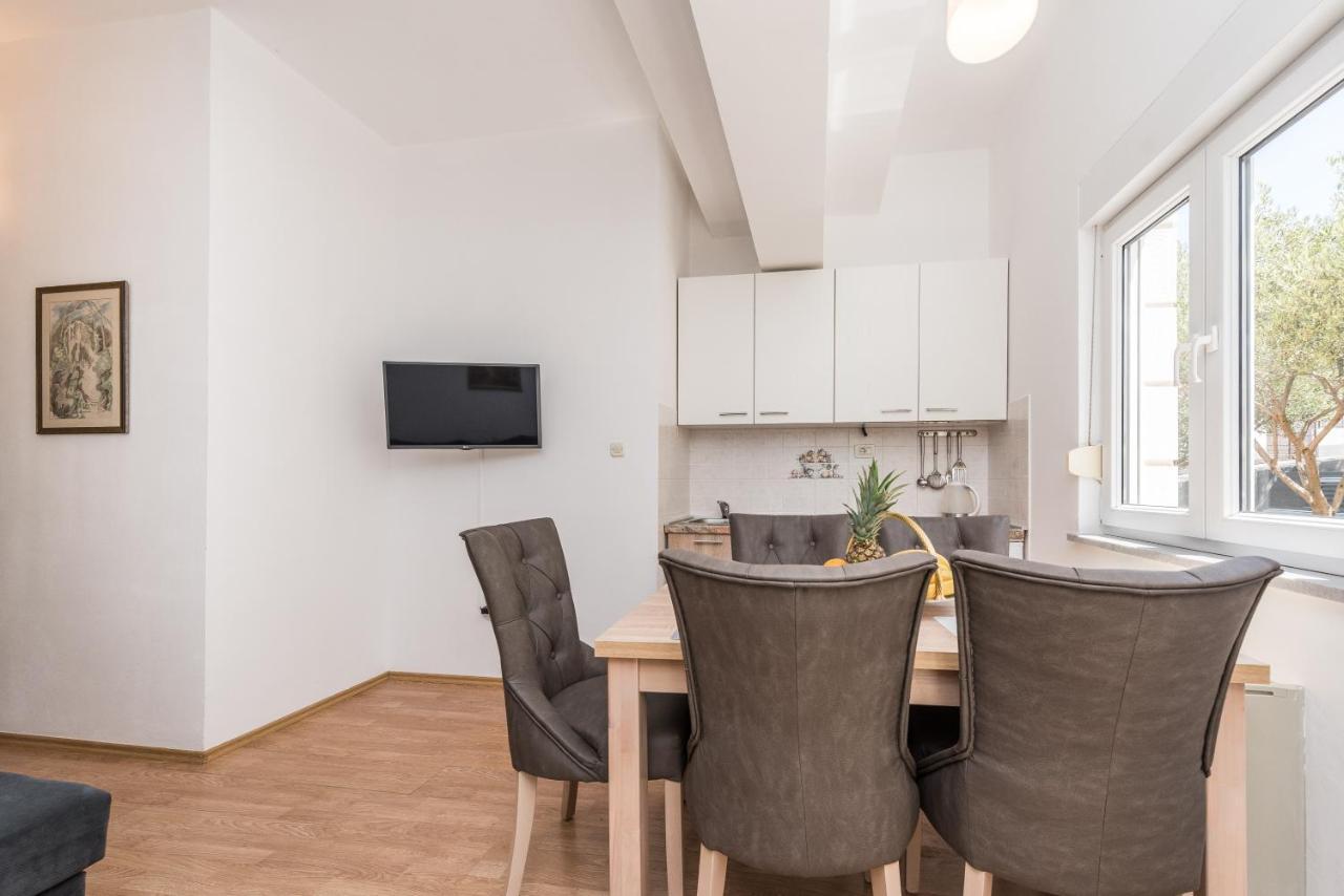 טרוגיר Villa Mihaela מראה חיצוני תמונה